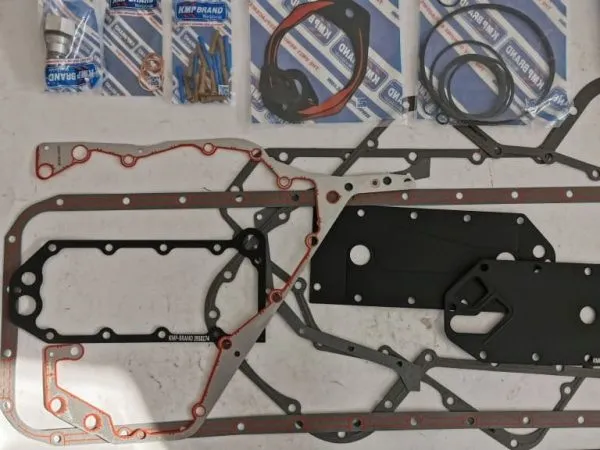Komplet uszczelek bloku CUMMINS 6CT8.3 CASE FORD 9000 HYUNDAI KAWASAKI 80 KOEHRING SISU TD5ECR
