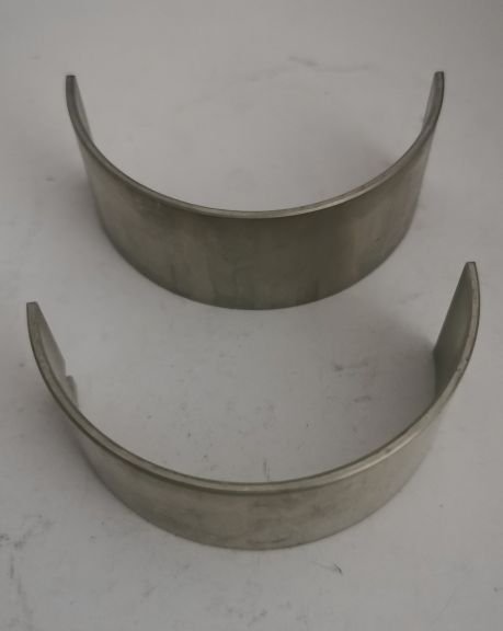 Panewki korbowodowe SISU VALMET 311 320 411 420 611 620 634 44A 44C 66CT 74A 66AW STEYR WD620 WD620.87 WD301 WD401 WD620.90 WD620.89 WD620.88 CASE STD