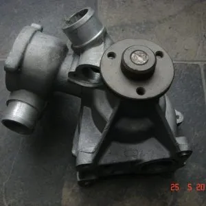 Pompa wody DAEWOO Musso 3.2 DAEWOO SSANGYONG MERCEDES