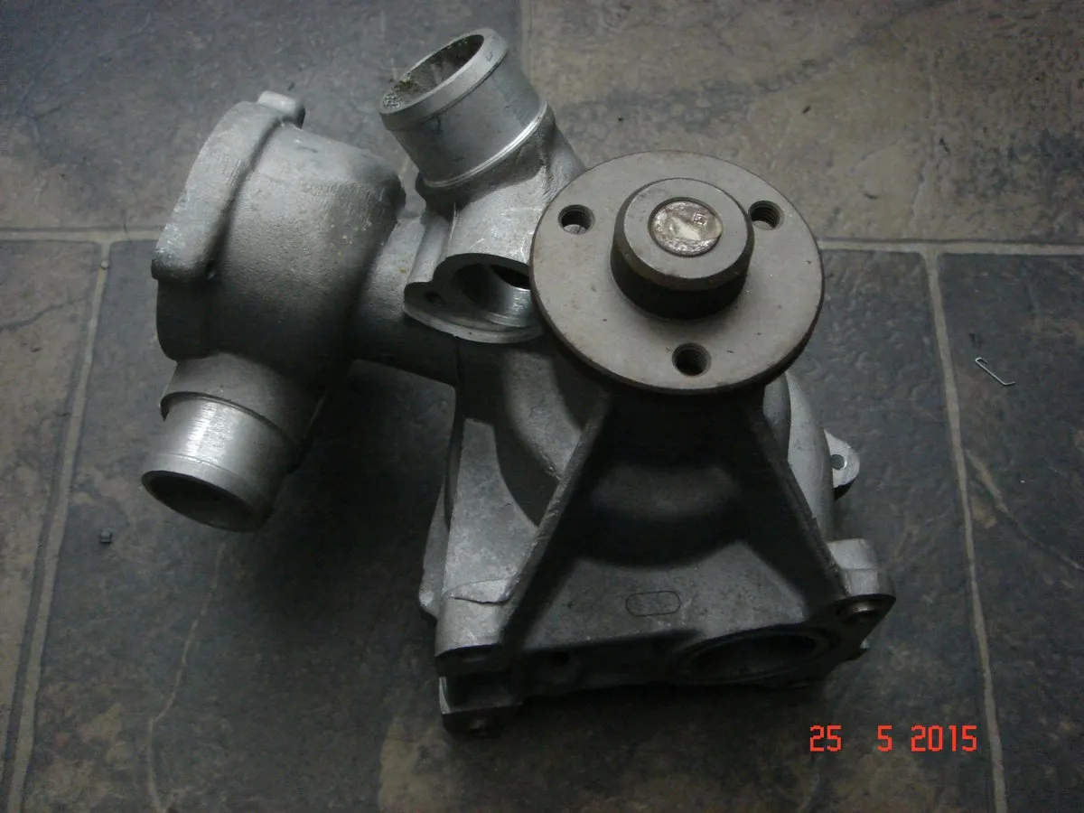 Pompa wody DAEWOO Musso 3.2 DAEWOO SSANGYONG MERCEDES