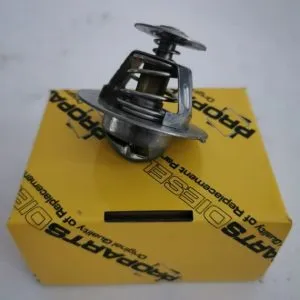 Termostat CUMMINS 4BT3.9 6BT5.9 S4D102 S6D102 AG CHEM BOBCAT BOMAG CASE HITACHI HYUNDAI KOBELCO KOMATSU O&K VERMEER