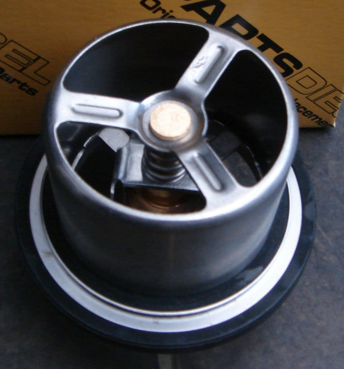 termostat-cummins-l10-m11-701 Termostat CUMMINS L10 M11
