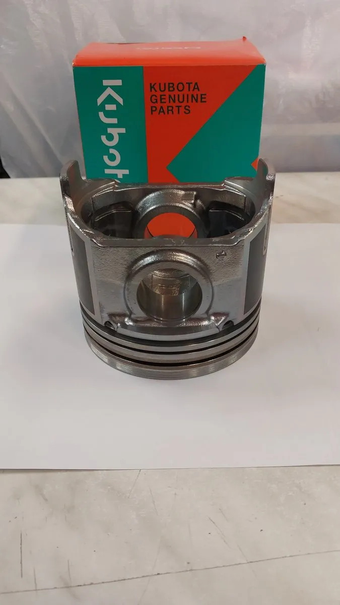 Tłoki oryginalne Kubota V3307 V3007 4D94 Volvo - nadwymiar +0,50